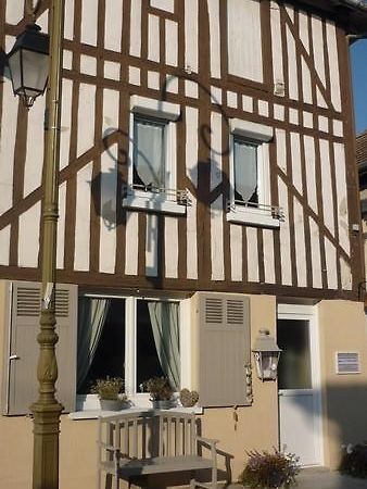 Willa Meuble De Tourisme Le Gilliard Chavanges Pokój zdjęcie